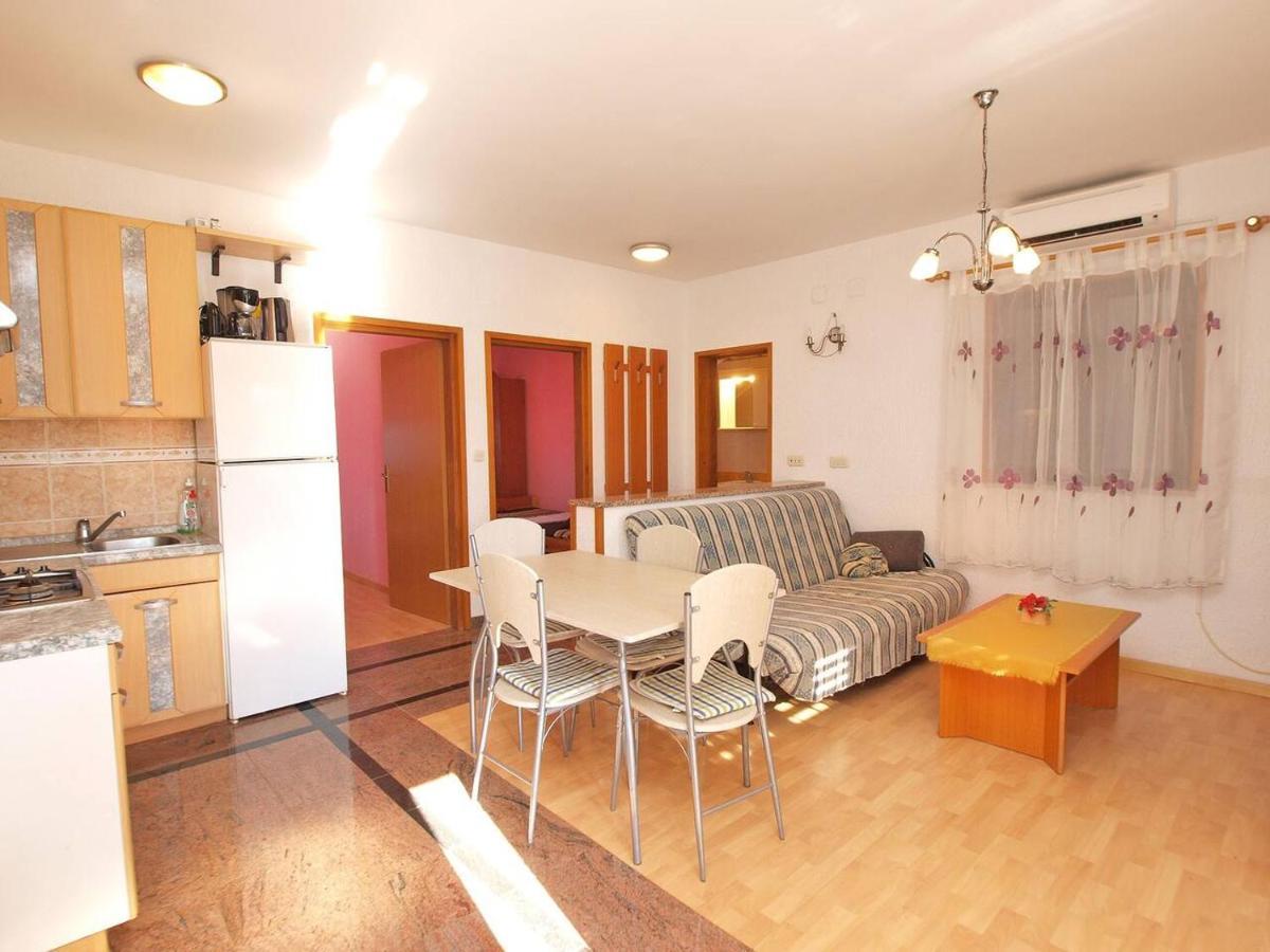 Alma Apartment Пореч Экстерьер фото